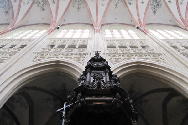 Het interieur van de Sint Jan